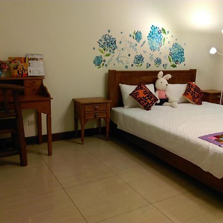 Tainan Yi Home Exteriör bild